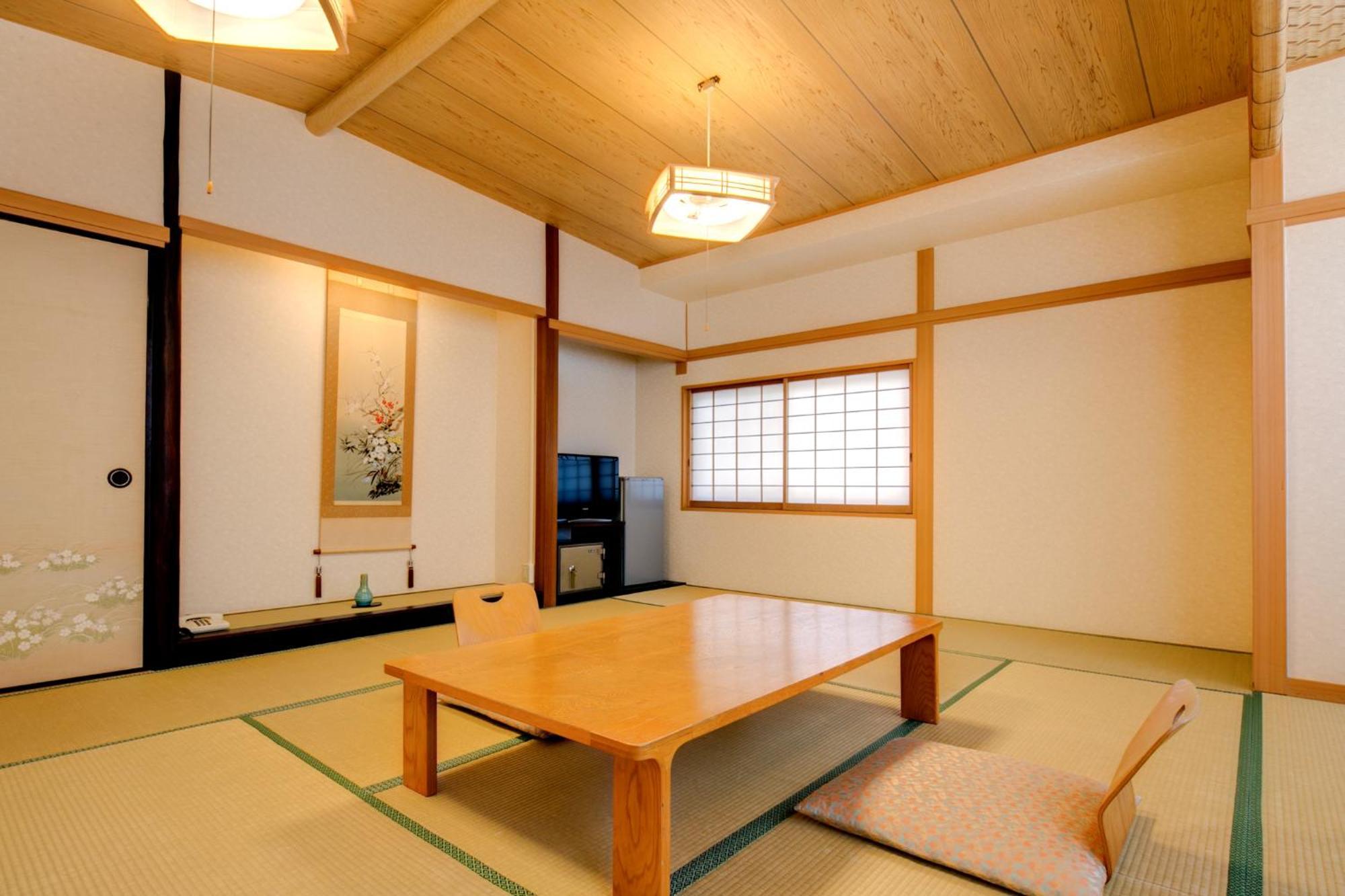 Yugawara-Onsen Manyoso Hotel Exterior photo