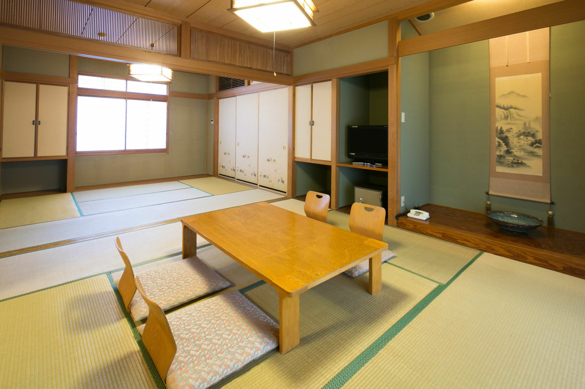 Yugawara-Onsen Manyoso Hotel Exterior photo